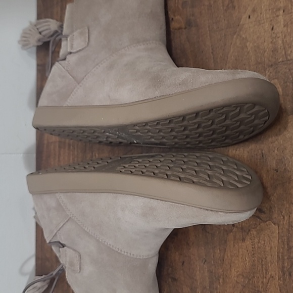 Koolaburra by UGG Skyller Ankle Low Beige Tie Back Bootie Women's sz 7 - Picture 8 of 11